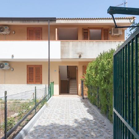 San Carlo - Private Beach Кампофеличе-ди-Роччелла Экстерьер фото