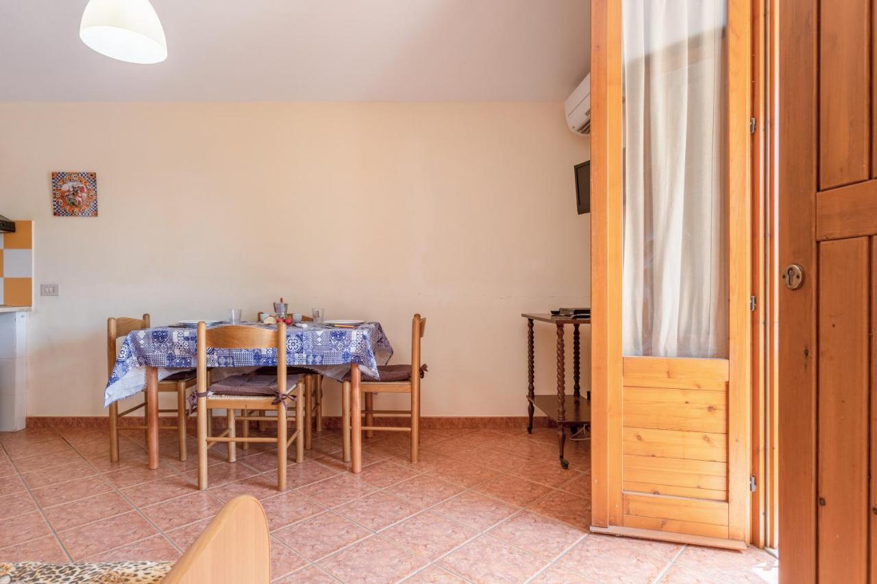 San Carlo - Private Beach Кампофеличе-ди-Роччелла Экстерьер фото
