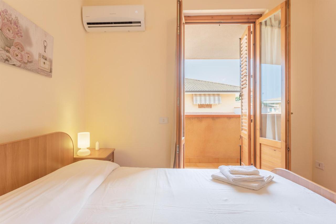San Carlo - Private Beach Кампофеличе-ди-Роччелла Экстерьер фото