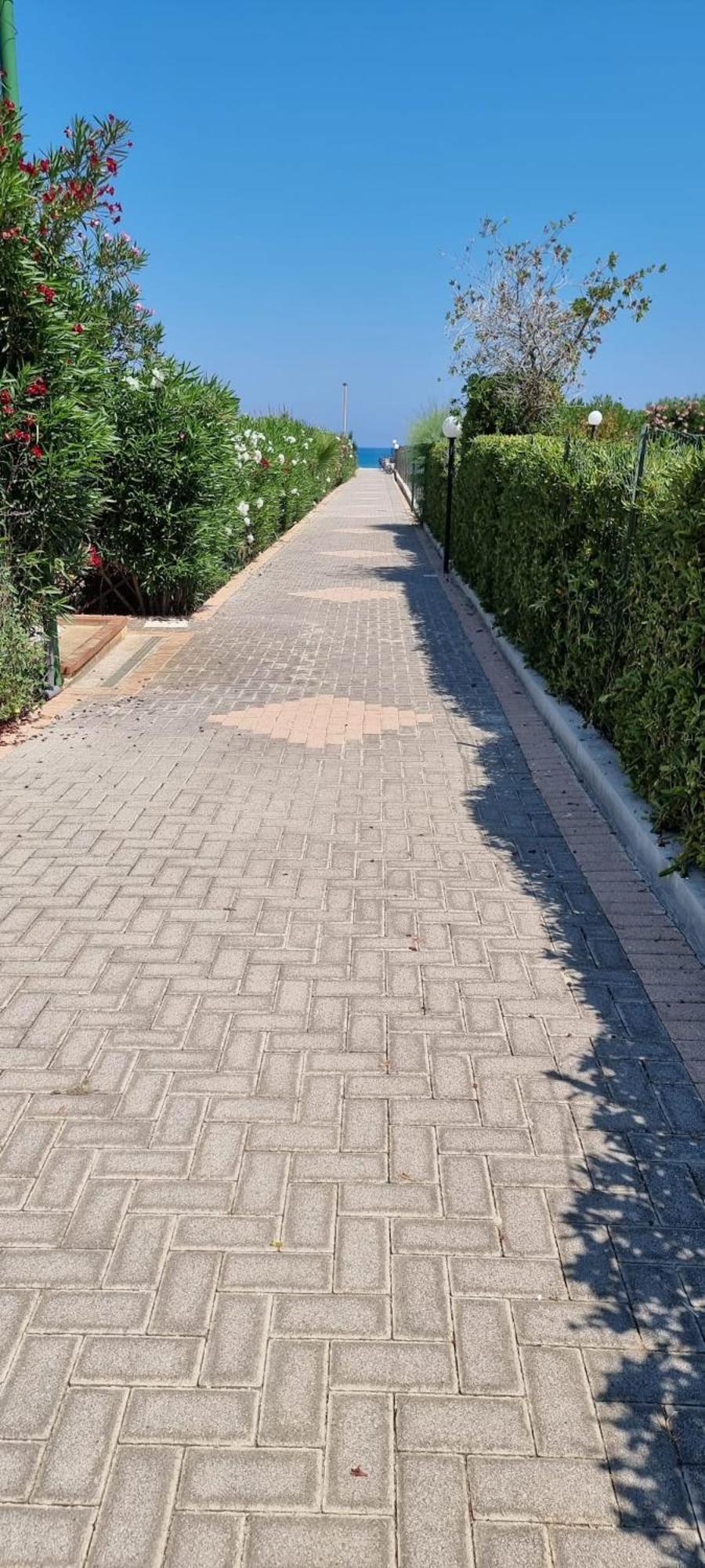 San Carlo - Private Beach Кампофеличе-ди-Роччелла Экстерьер фото